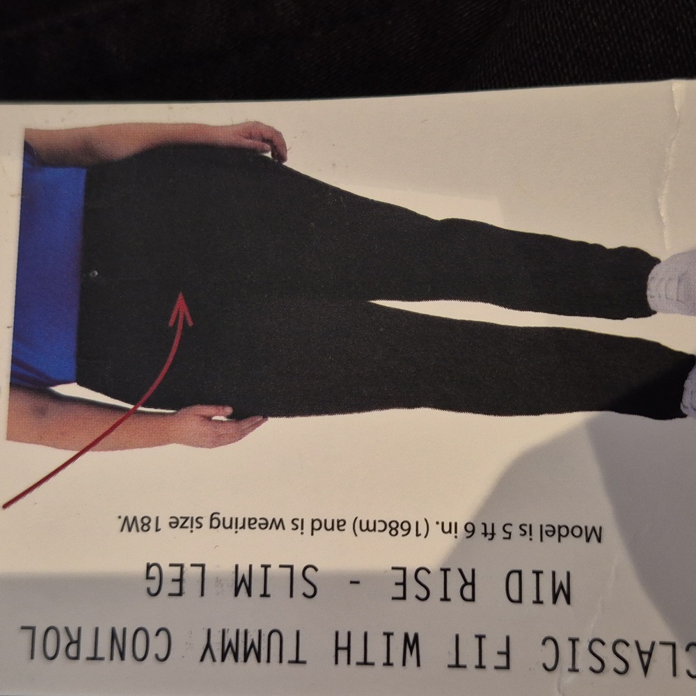 Sz 16 🖤Santana Jeans Mid-Rise slim leg Stretch classic Fit jeans.